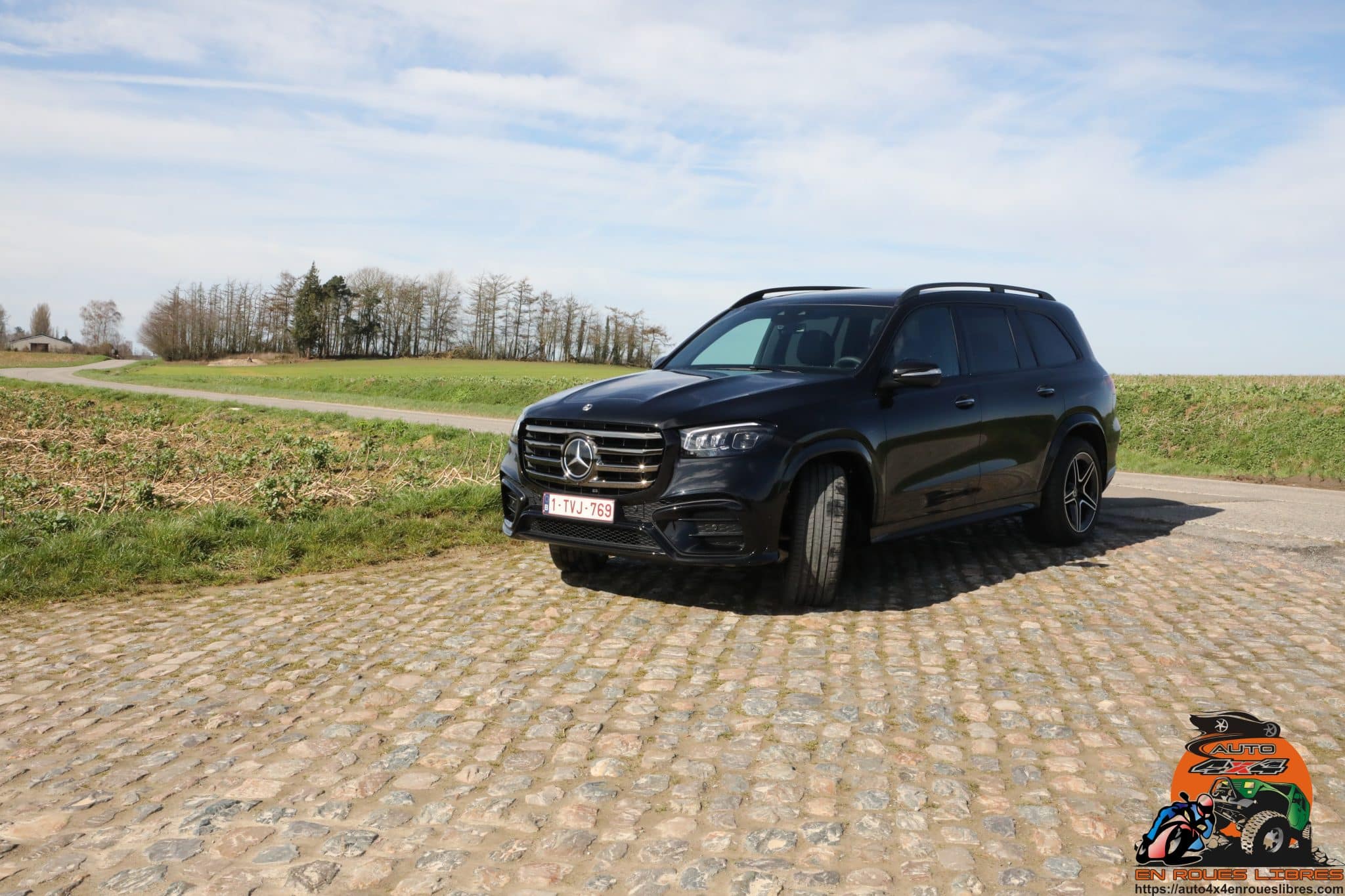 ESSAI : MERCEDES GLS 450d 4MATIC AMG Line, UN SUV XXL !