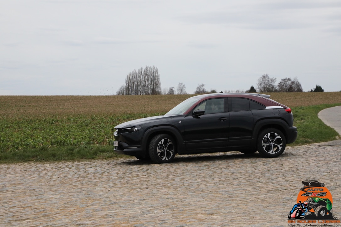 L’ORIGINALE MAZDA MX-30 e-SKYACTIV R-EV : UNE MAZDA ELECTRIQUE EQUIPEE D’UN MOTEUR-GENERATEUR à ESSENCE WANKEL INTEGRE !