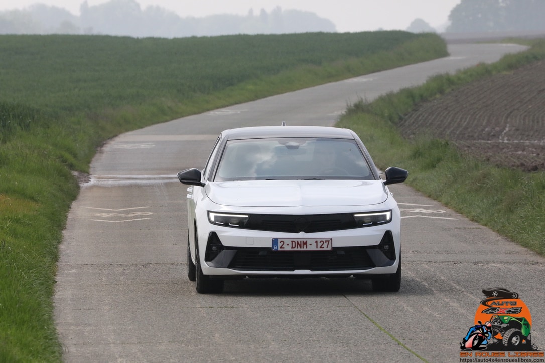 L’OPEL ASTRA PLUG-IN HYBRID : UNE ALLEMANDE AU CŒUR FRANÇAIS !