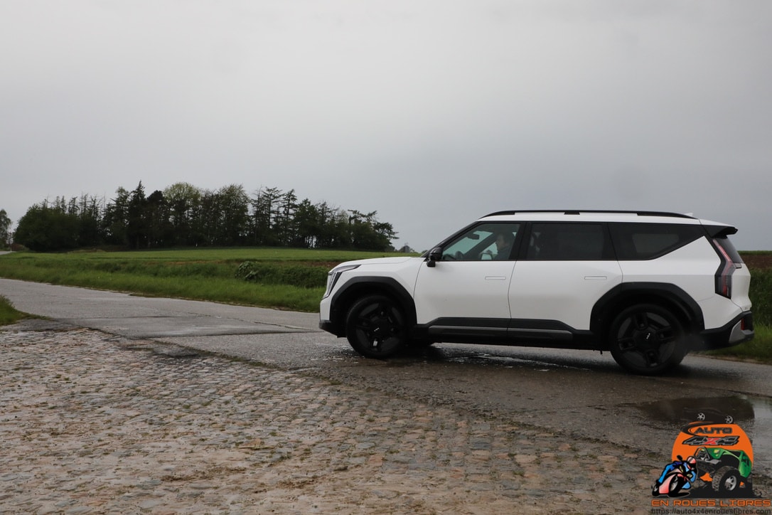 LE KIA EV9 GT LINE 4WD LAUNCH EDITION: UN SUV XXL !