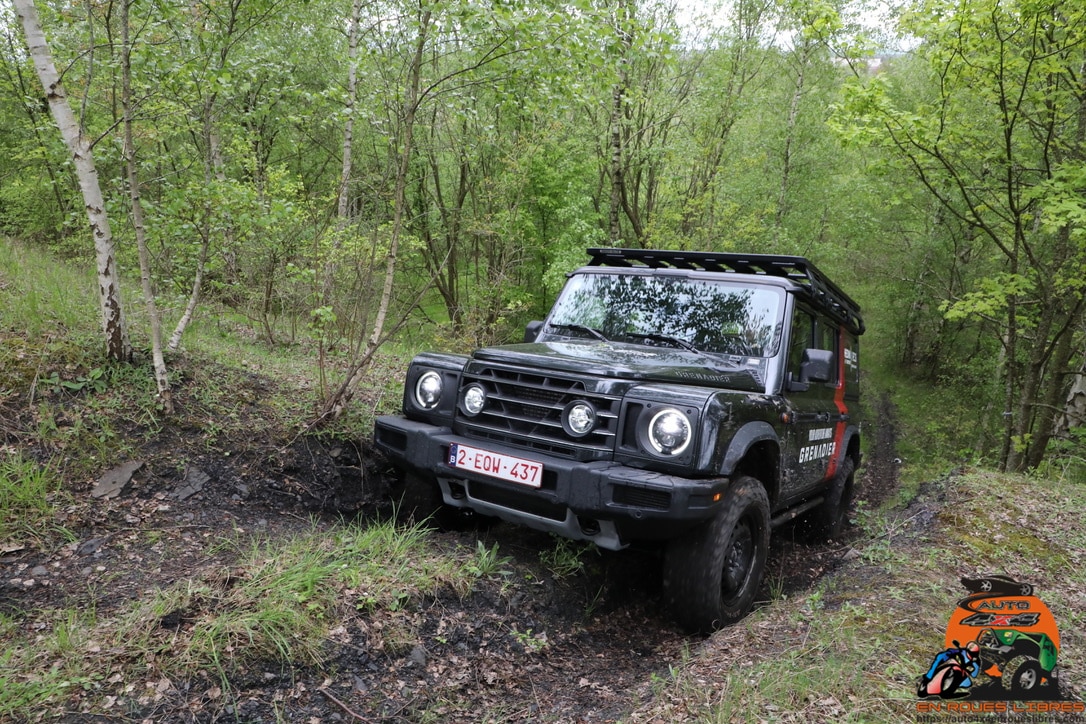 L’INEOS GRENADIER UTILITY 6 CYLINDRES DIESEL : UN VRAI FRANCHISSEUR !