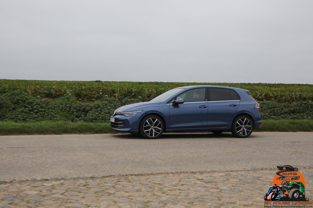 50 ANS : CELA SE FETE et VOLSWAGEN A FAIT UN LEGER RESTYLAGE DE LA GOLF 8 : ESSAI DE CETTE GOLF Style « 50 YEARS » 1,5 l eTSI 116 ch (85 kW) DSG7 :