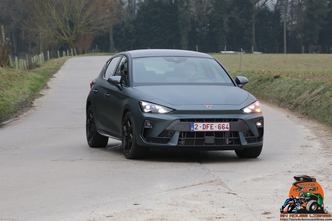 CUPRA LEON 5 PORTES VZ 1,5 e-HYBRID 272 ch DSG6 : MISE à JOUR REUSSIE !