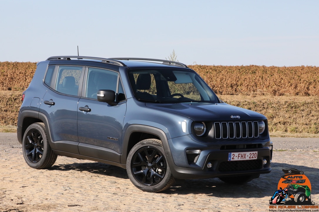 LE JEEP RENEGADE 1.5 e-Hybride Summit est UN PETIT SUV  2 ROUES MOTRICES !
